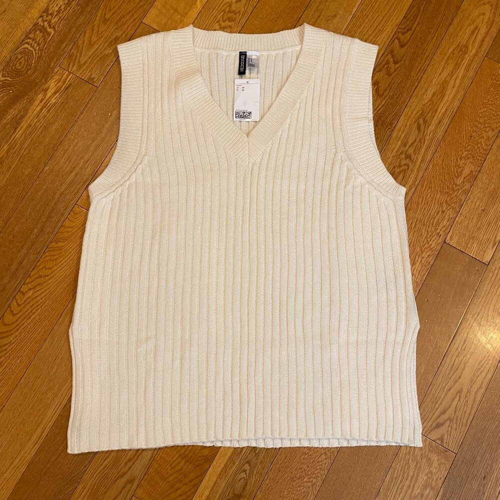 H&M Mens Divided Ribbed Knit Sweater Vest Preppy Medium NWT